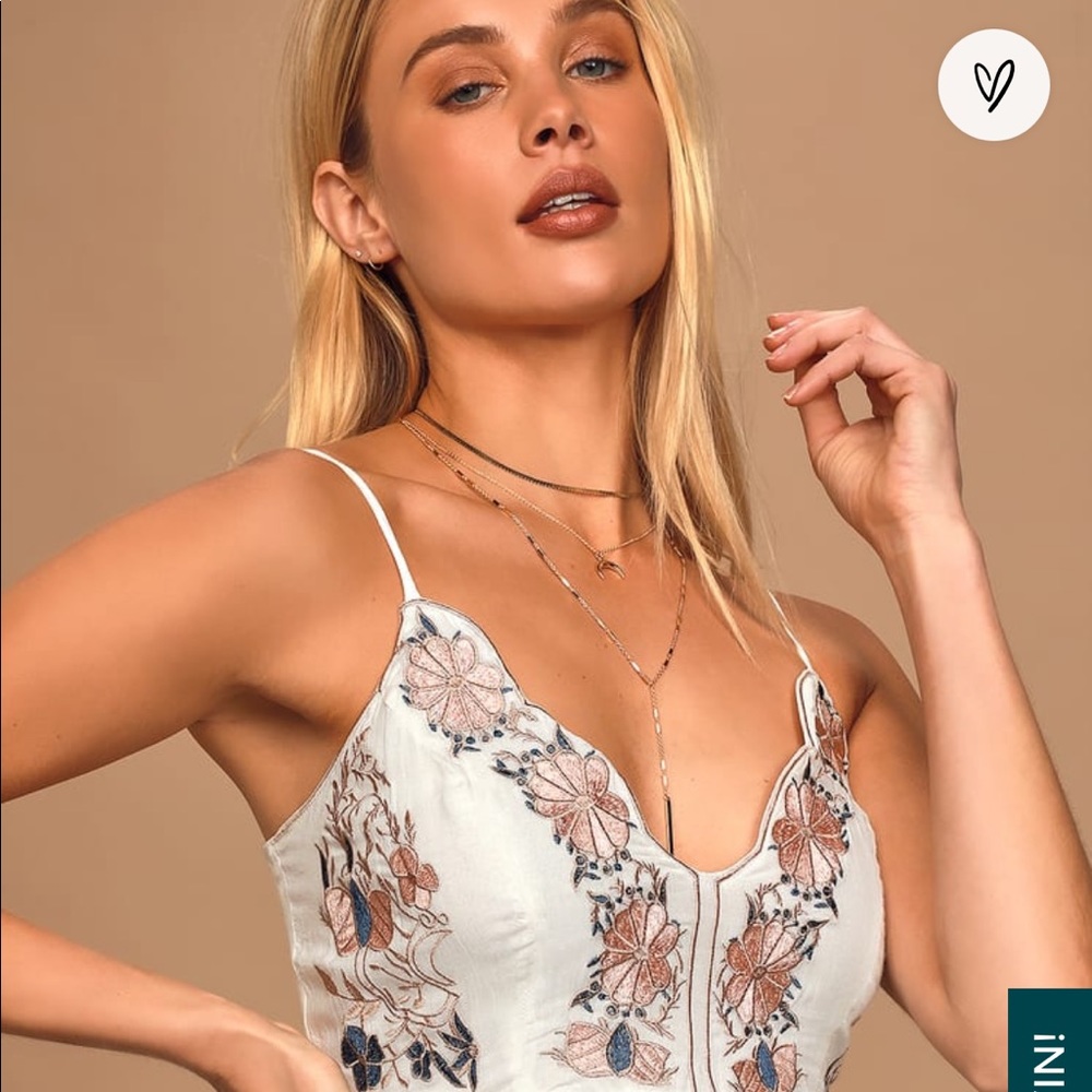 Lulu’s Daisy Petal Picken Ivory Embroidered dress - Picture 2 of 3